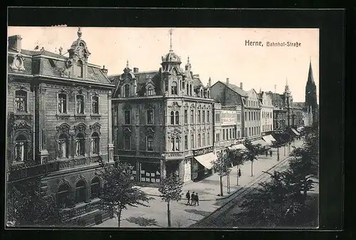 AK Herne, Bahnhof-Strasse mit Geschäften