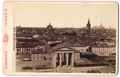 Fotografie C. Brogi, Florence, Ansicht Milano, Panormablick auf die Stadt mit Tor