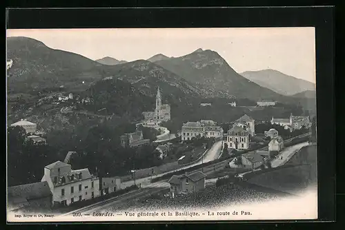 AK Lourdes, Vue generale et la Basilique - La route de Pau