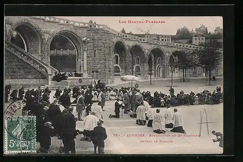 AK Lourdes, Benediction du St-Sacrement devant Le Rosaire