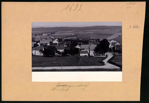 Fotografie Brück & Sohn Meissen, Ansicht Hintergersdorf, Blick auf den Ort mit Wohnhäusern