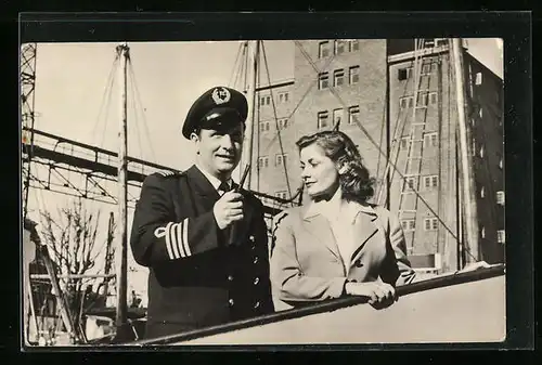 AK Schauspieler Gisela Uhlen und Günther Simon in das traumschiff