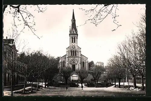 AK Vernaison, La Place