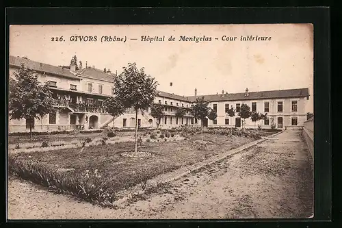 AK Givors, Hôpital de Montgelas, Cour intérieure