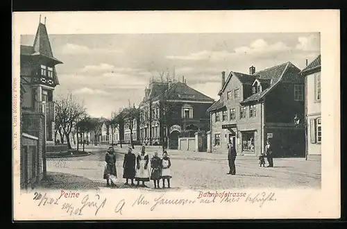 AK Peine, Mädchen auf der Bahnhofstrasse