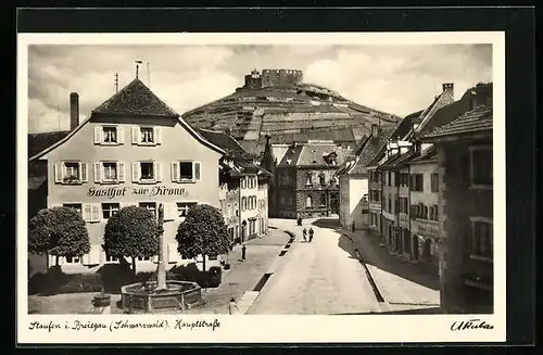 AK Staufen i. Breisgau /Schwarzwald, Gasthof zur Krone an der Hauptstrasse mit Brunnen