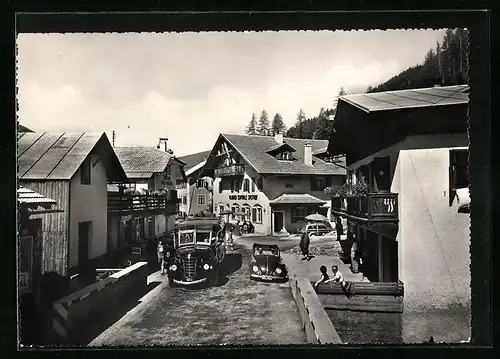 AK Nova Levante / Welschnofen, Strassenpartie mit Gasthof