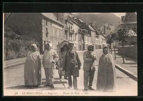 AK Le Mont-Dore, Baigneurs, Retour du Bain