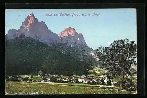 AK Seis am Schlern, Blick von der Feldwiese auf den Ort