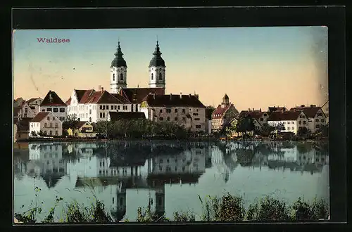 AK Waldsee, Ortsansicht über das Wasser gesehen