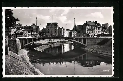 AK Yverdon, an der Brücke in der Stadt