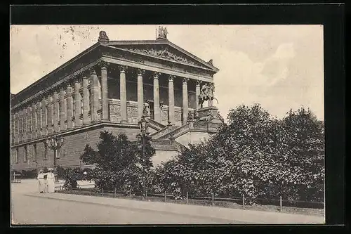 AK Berlin, Strassenansicht der Nationalgalerie