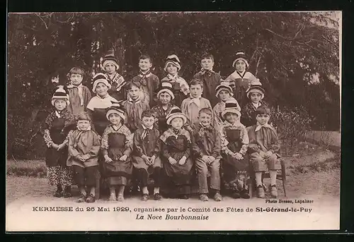 AK St-Gerand-le-Puy, La Noce Bourbonnaise, Kermesse du 26 Mai 1929