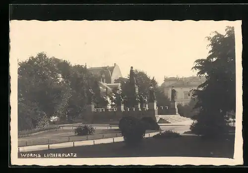 AK Worms, Denkmal auf dem Lutherplatz