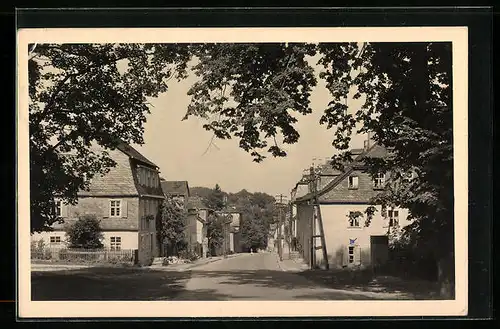 AK Ebersdorf / Thür., Ortspartie mit alten Häusern