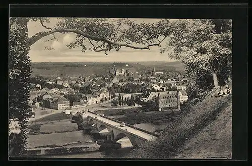 AK Trier, Blick aus dem Weisshauswald auf die Stadt