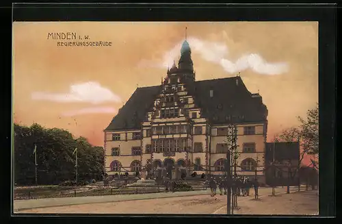 AK Minden i. W., Soldaten vor dem Regierungsgebäude