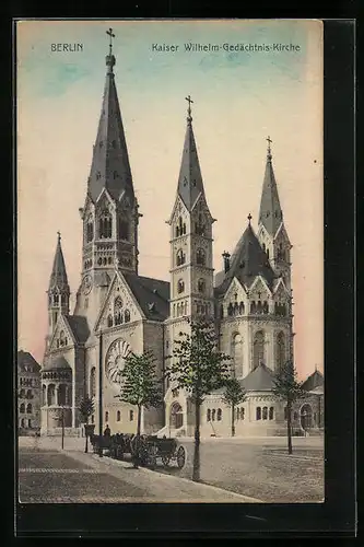 AK Berlin, Kaiser Wilhelm-Gedächtnis-Kirche mit Kutsche