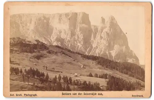 Fotografie Ant. Gratl, Innsbruck, Ansicht Schlern, Blick auf den Schlern vond er Seiseralpe aus gesehen