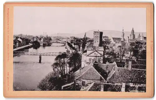 Fotografie Hch. Schuler, Heilbronn, Ansicht Heilbronn, Neckarpartie mit Stahlbrücke und Ortsansicht