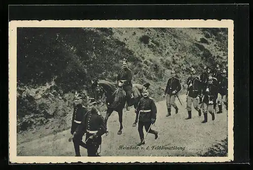 AK Infanterie bei der Heimkehr v. d. Felddienstübung