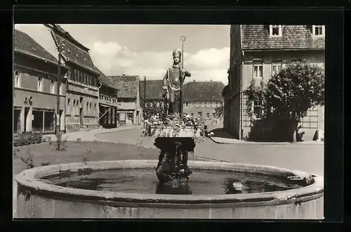 AK Kölleda /Th., Wipertusbrunnen am Markt