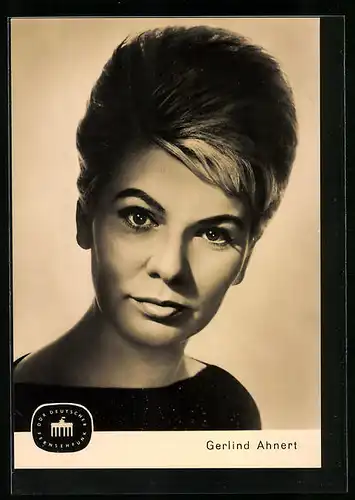 AK Schauspielerin Gerlind Ahnert mit hochtoupiertem Haar