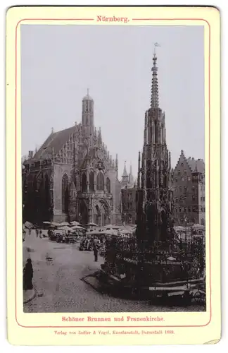 Fotografie Zedler & Vogel, Darmstadt, Ansicht Nürnberg, Partie am Schöner Brunnen und Frauenkirche, Marktszene