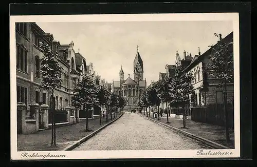 AK Recklinghausen, Paulusstrasse mit Kirche