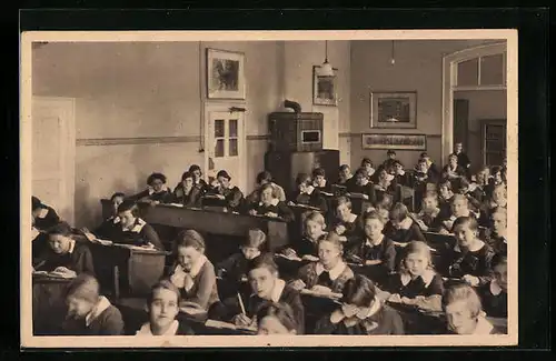 AK München-Bogenhausen, Max-Joseph-Stift, Studierzimmer, Mühlbaurstrasse 15