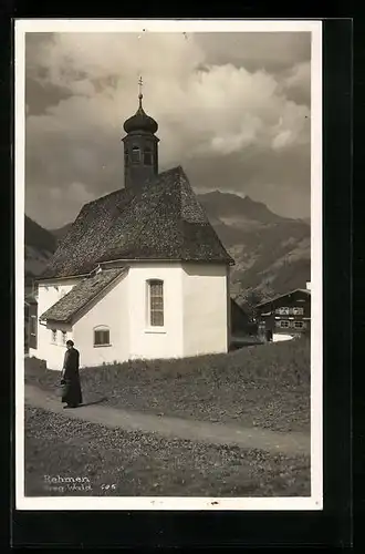 AK Rehmen, Kirche und Passantin