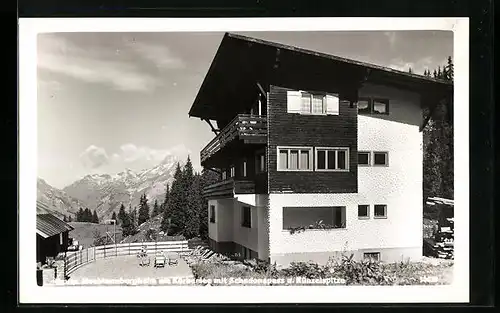 AK Schröcken, Neues Hochtannbergheim am Körbersee mit Schadonapass und Künzelspitze