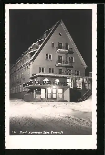 AK Zürs, Verschneite Strassenpartie mit Hotel Alpenrose