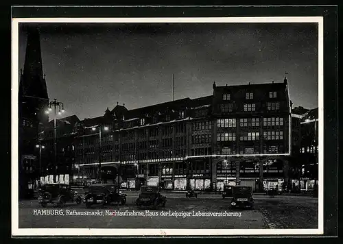 AK Hamburg, Rathausmarkt, Haus der Leipziger Lebensversicherung bei Nacht
