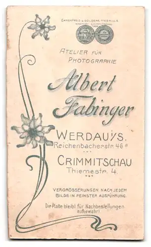 Fotografie Albert Fabringer, Werdau, Reichenbacherstr. 46, eine junge Frau mit Halsketten