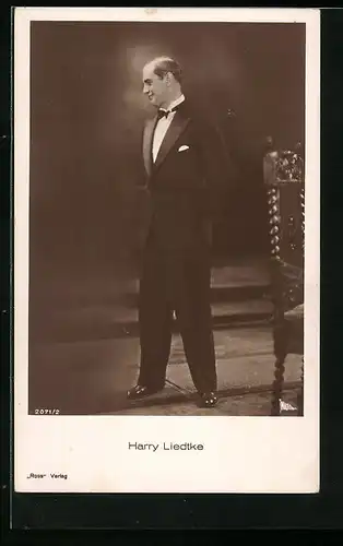 AK Schauspieler Harry Liedtke im Moment gefangen