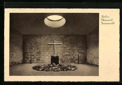 AK Berlin, Ehrenmal mit Innenansicht