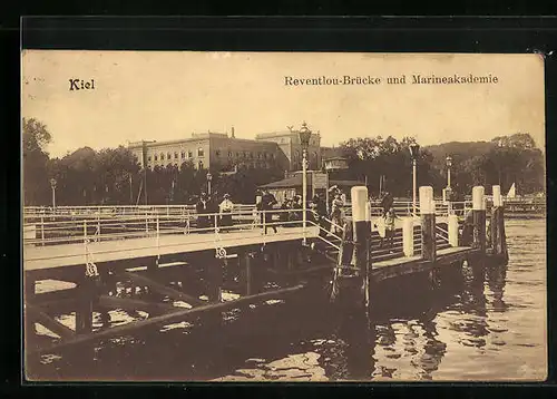 AK Kiel, Reventlou-Brücke und Marineakademie