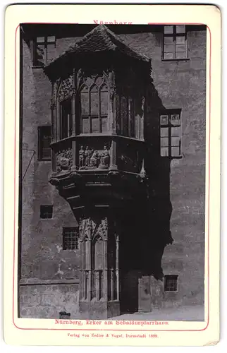 Fotografie Zedler & Vogel, Darmstadt, Ansicht Nürnberg, Blick auf den Erker am Sebalduspfarrhaus
