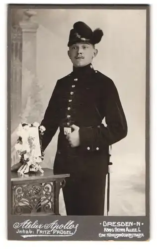 Fotografie Apollo, Dresden, Soldat in Uniform Sächsischer Jäger, Uniform Schützen-Füsilier-Rgt. 108 Prinz Georg