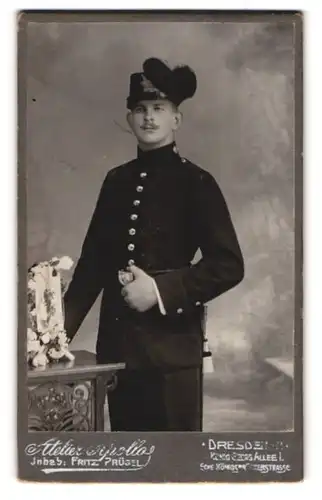 Fotografie Apollo, Dresden, Sächsischer Jäger, Uniform Schützen-Füsilier-Rgt. 108 Prinz Georg mit Tschako