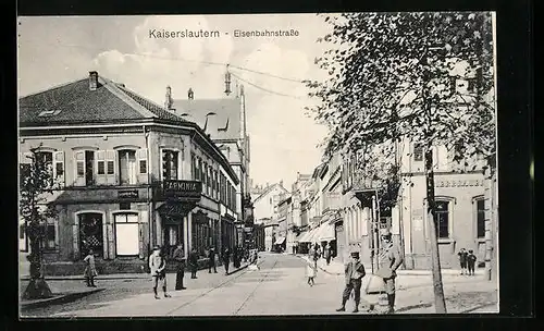AK Kaiserslautern, Passanten in der Eisenbahnstrasse