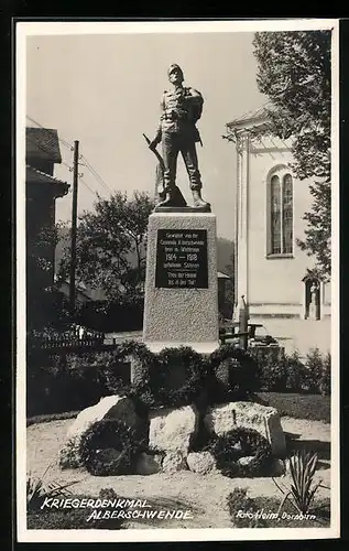 AK Alberschwende, Kriegerdenkmal mit Kränzen