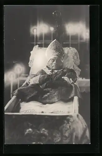 AK Aufbahrung des Erzbischofs von Stein, gestorben am 4. Mai 1909