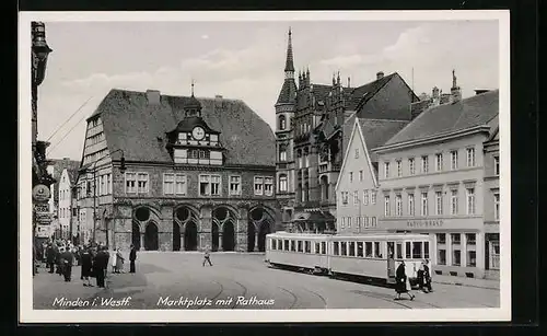 AK Minden i. Westf., Marktplatz mit Rathaus und Strassenbahn
