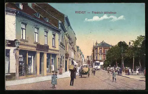 AK Rheydt, Friedrich Wilhelmstrasse mit Strassenbahn