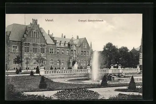 AK Wesel, Grünanlagen mit Wasserspiel vor dem evangelischen Gemeindehaus