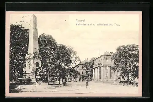 AK Kassel, Strassenpartie am Kaiserdenkmal und Wilhelmshöher Tor