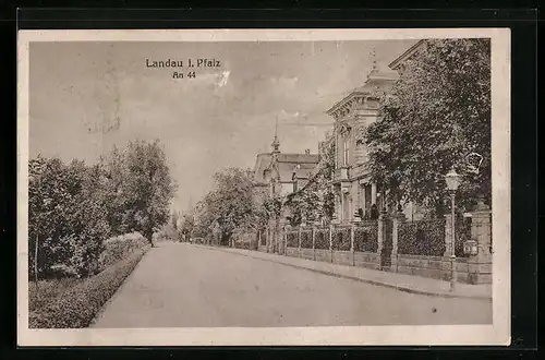 AK Landau /Pfalz, Strassenpartie mit Villen