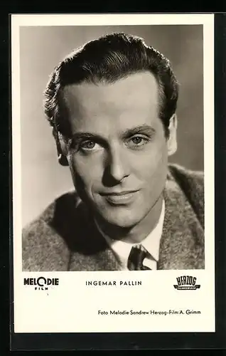 AK Schauspieler Ingemar Pallin schaut frontal in die Kamera